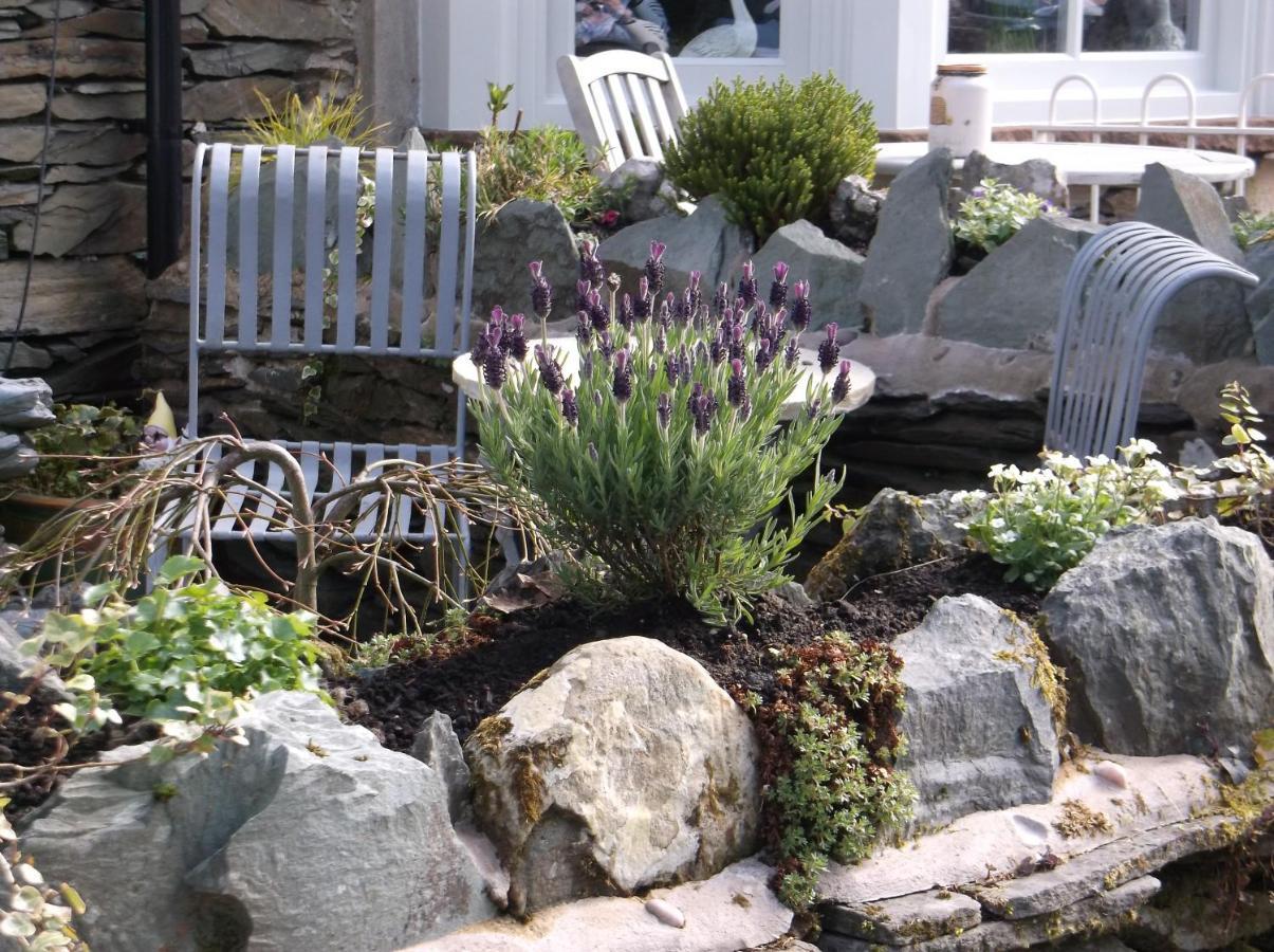 White Rose Hotel Windermere Bagian luar foto