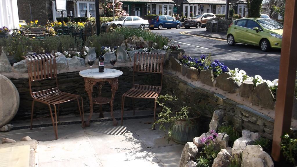White Rose Hotel Windermere Bagian luar foto